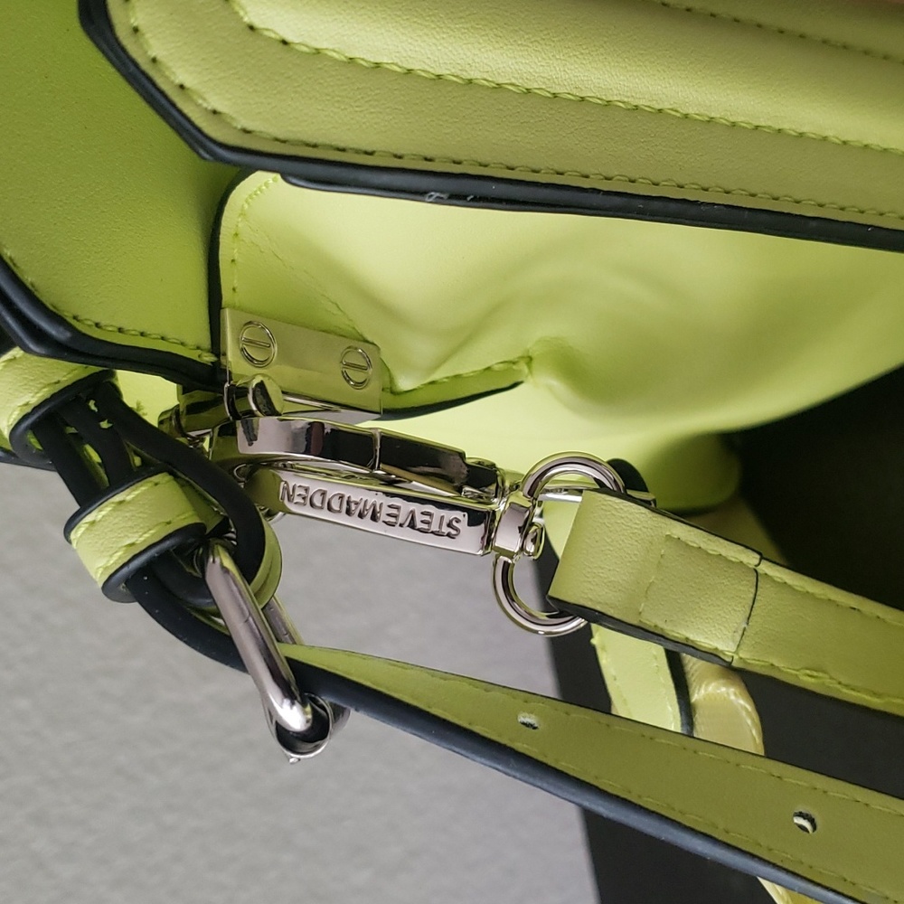 Steve Madden Beverlyn Lemon Bag with Crossbody strap Gift set - Picture 5 of 8